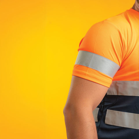 تي شيرت عاكس