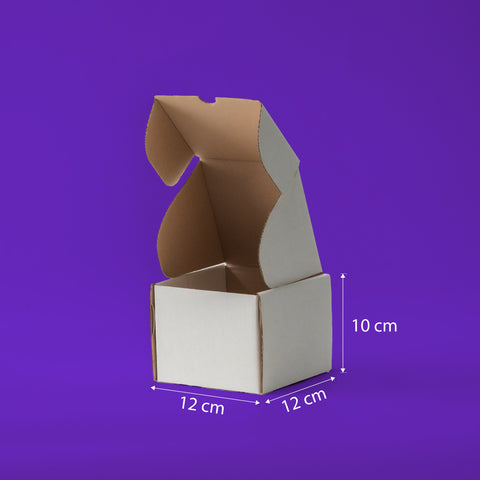 علب كرتونية مربعة للكيك بدون طباعة