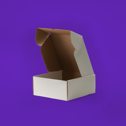 علب كرتونية مربعة للكيك بدون طباعة